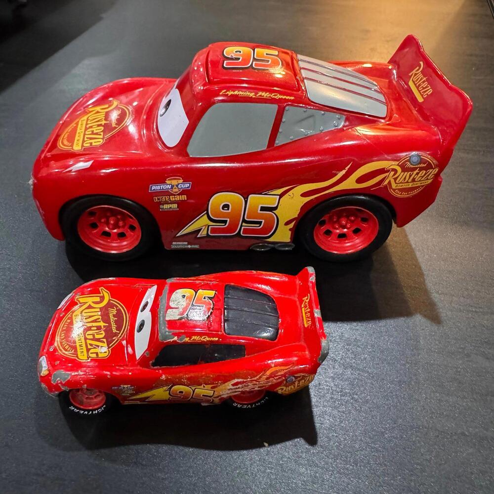 Mattel Disney Pixar Cars Lightning McQueen Set